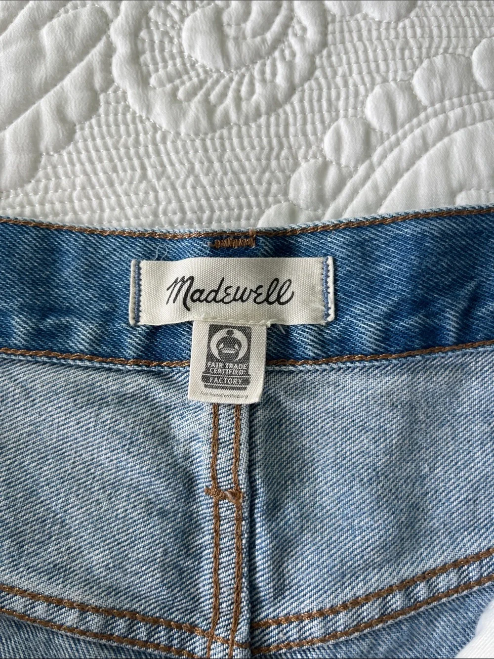 Madewell Curvy Relaxed Denim Shorts Classic High-Rise Distressed Denim Shorts